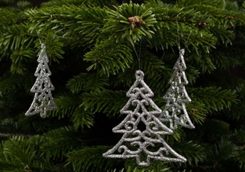 Juletræspynt - Juletræer med sølvglimmer måler 10x9 cm
