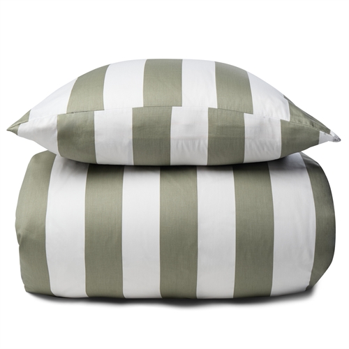 Sengetøj i 100% blødt og lækkert bomuldssatin - 200x220 cm - Flotte grønne striber - Nordic Stripe sengesæt fra By Night