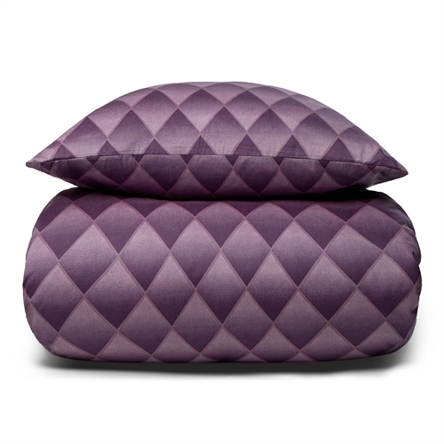 Sengetøj i 100% blødt og lækkert bomuldssatin - Harlekinmønster i en flot lilla farve - 140x200 cm - Sengesæt fra By Night