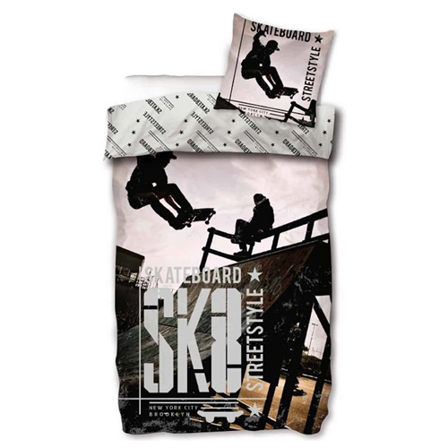 Sengetøj 140x200 cm - Børne Skater sengetøj med vendbart design - Streetstyle og skateboarding sengesæt i 100% bomuld