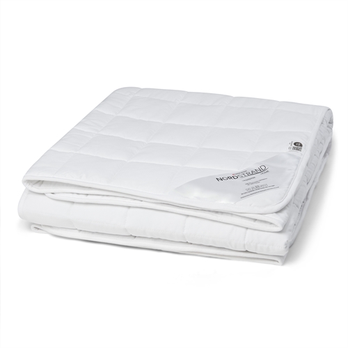 Tyngdedyne 140x220 cm - 4,4 kg vægtdyne med glasperler - Dyne med vægt - Nordstrand Home kugledyne