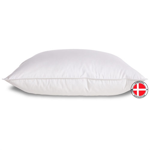 Gåsedunspude "Mellem" pude - 60x63 cm - 3 kamre - Tunø - Quilts Of Denmark